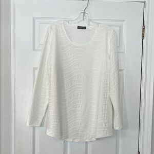 Chic Cream Wave Pattern Long Sleeve Top